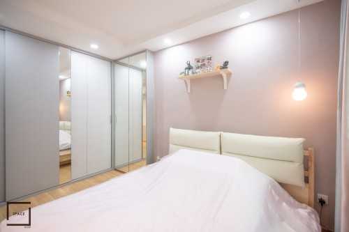 Contemporary Bedroom at 5 Room HDB @ Edgedale Plains