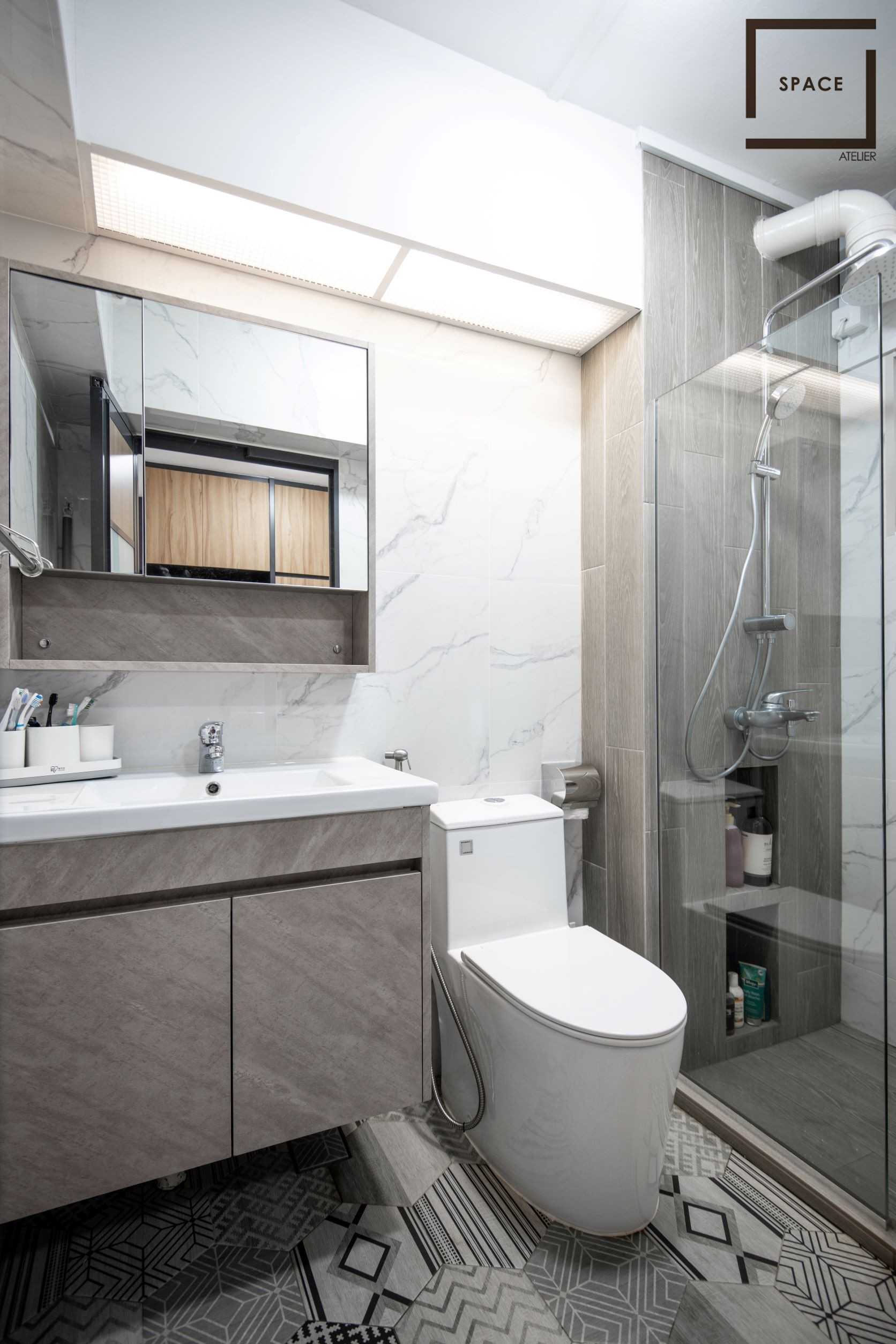 Contemporary Bathroom with Mirror and Shower Screen