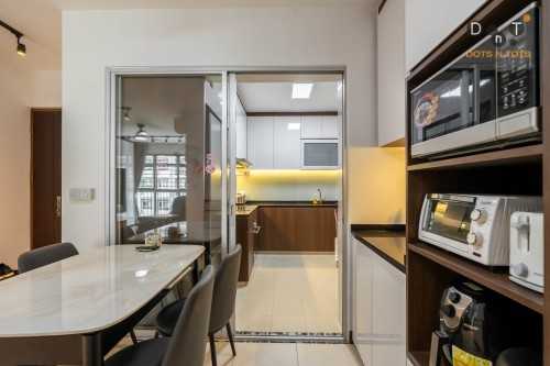 Contemporary Kitchen at Compassvale Link