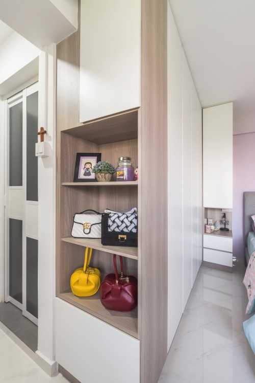 Modern Bedroom at Toh Guan Rd