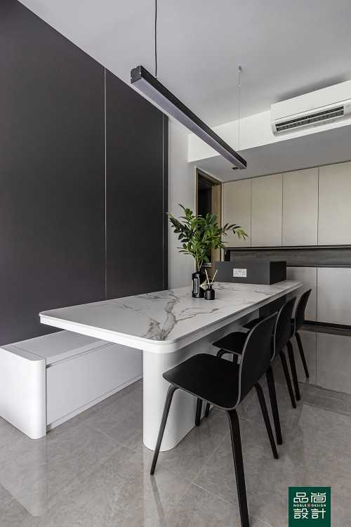 Modern Dining Room at The Tapestry