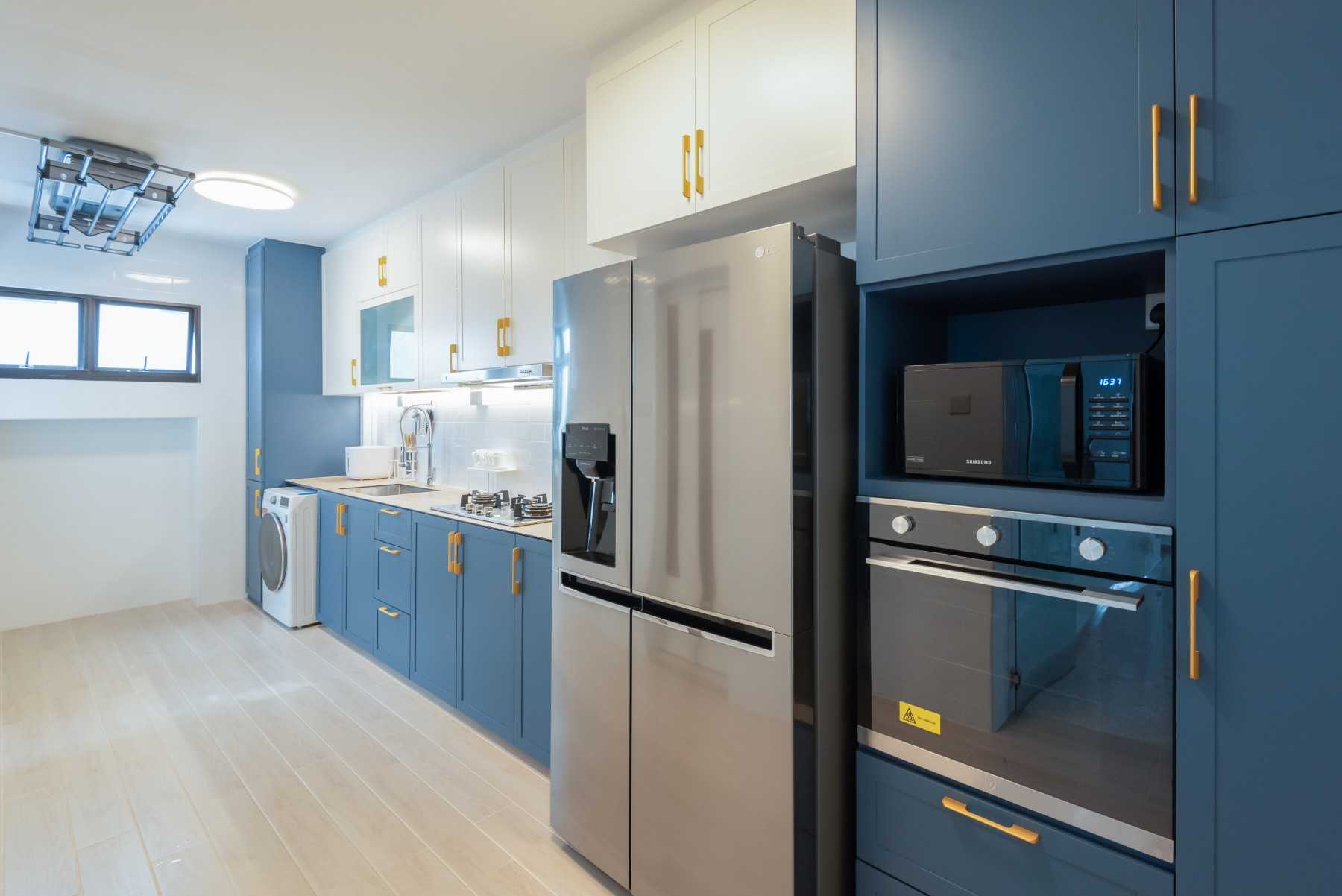 Scandinavian Kitchen with Vinyl Flooring and Wood Flooring