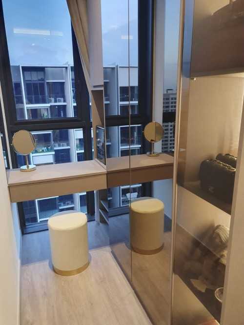 Contemporary Bedroom at the tapestry 55