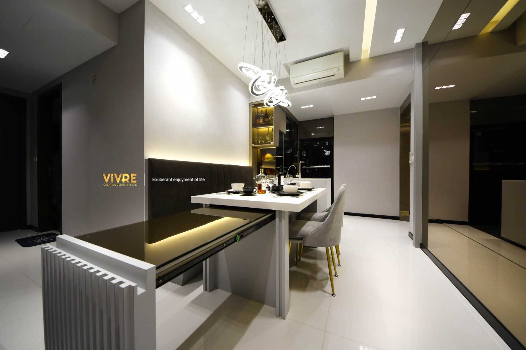 Modern Dining Room with Dining Table and Seating Bench