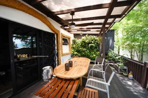 Industrial Balcony at @ Kew Residencia