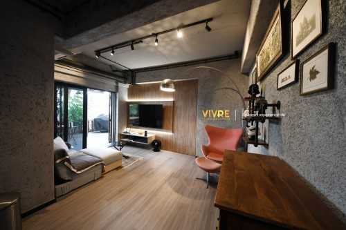 Industrial Living Room at @ Kew Residencia