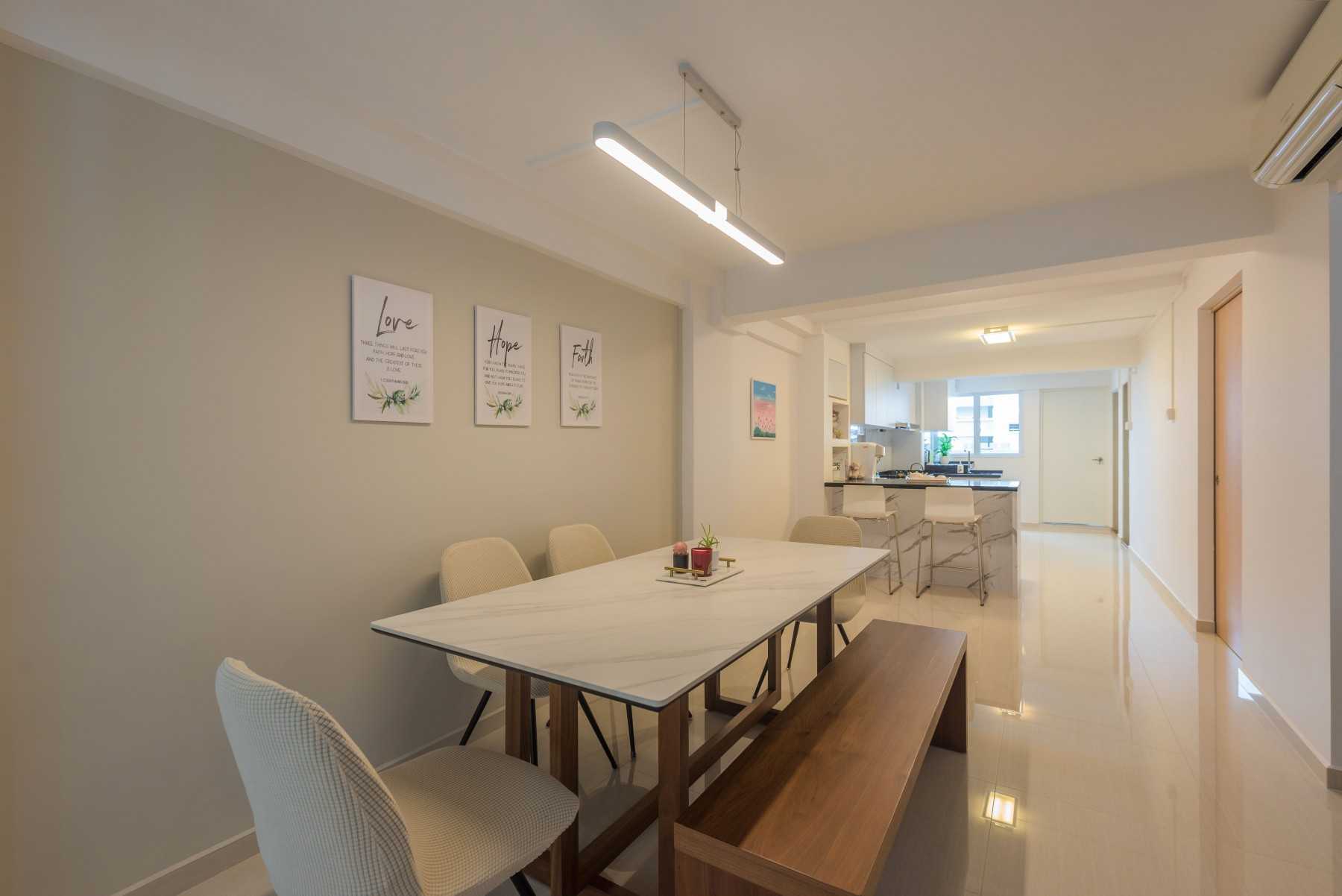 Scandinavian Dining Room with Dining Table and Dining Chairs