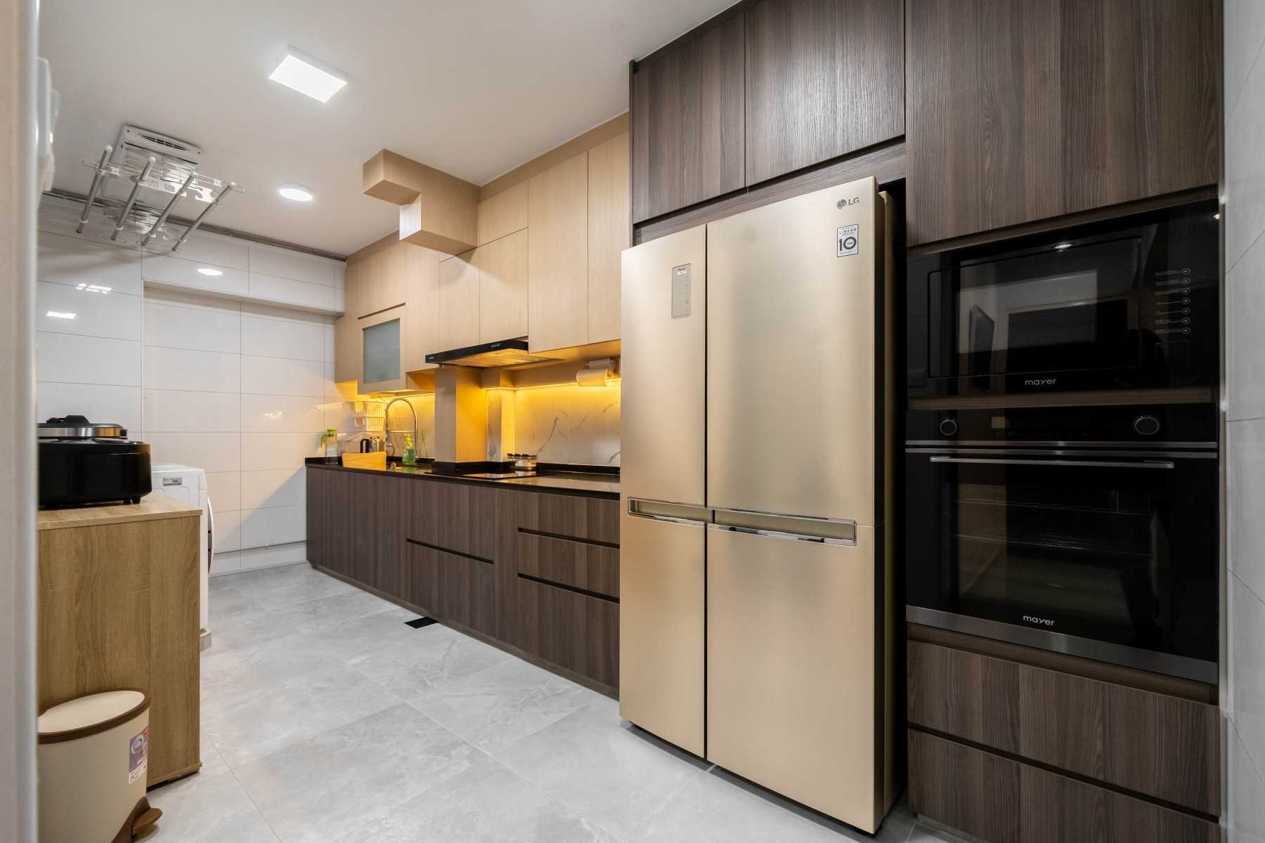 Contemporary Kitchen with Wood Flooring and Kitchen Window