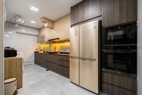Contemporary Kitchen at Montreal Spring