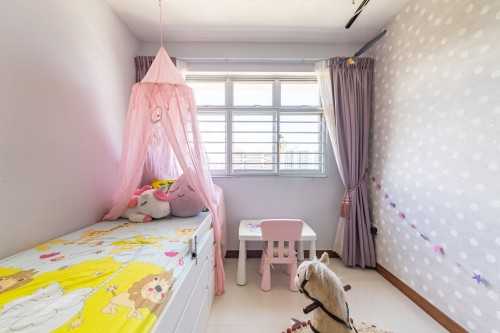 Eclectic Bedroom at 878B Tampines Ave 8