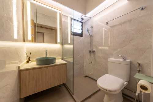 Modern Bathroom at 463A Bukit Batok