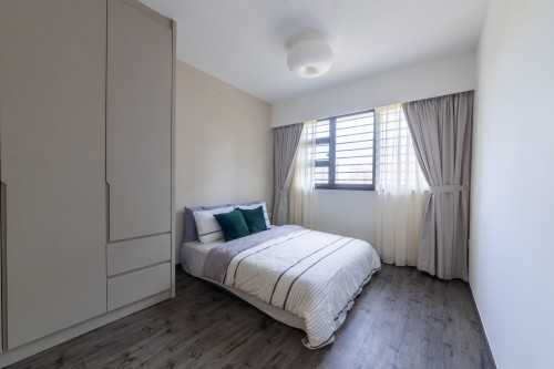 Modern Bedroom at 463A Bukit Batok