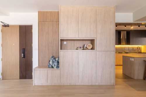 Modern Hallway at 463A Bukit Batok