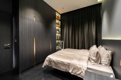 Contemporary Bedroom at Woodlands |  The Tennery