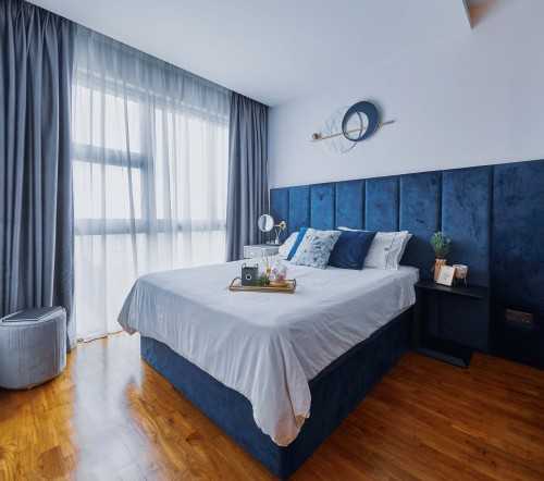Contemporary Bedroom at Rivertrees