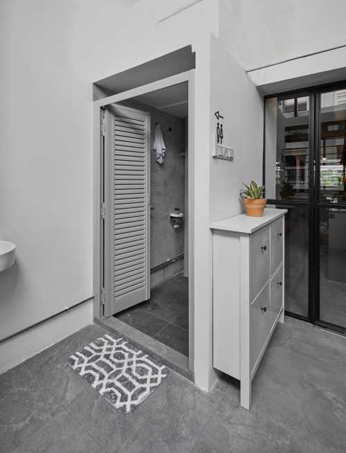 Industrial Bathroom at Tampines Avenue 5