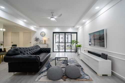 Minimalist Living Room at Woodlands | 670 Woodlands