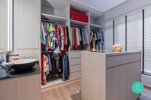 Contemporary Walk-in Wardrobe at Yishun Street 11
