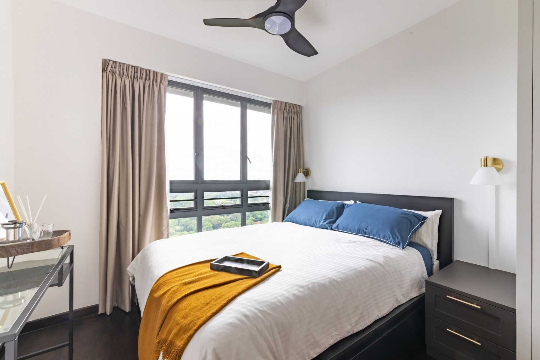 Minimalist Bedroom with Platform Bed and Vinyl Flooring