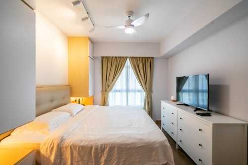 Modern Bedroom at 405 Northshore Drive