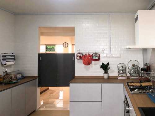 Modern Kitchen at Pangshan Valley