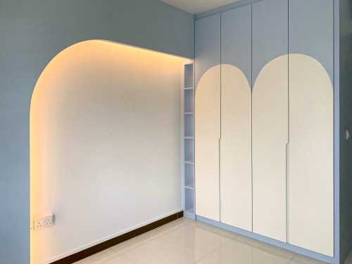 Modern Bedroom at Boon Lay View