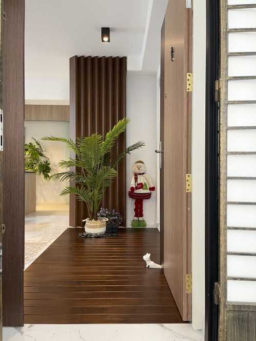 Scandinavian Entryway at Waterfront I @ Northshore