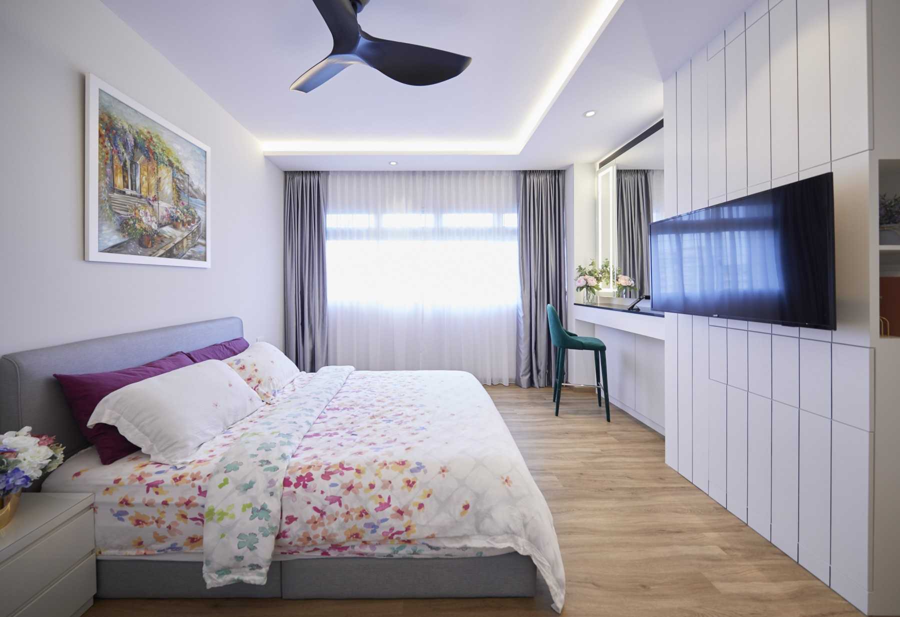 Modern Bedroom with Wood Flooring and Wardrobe