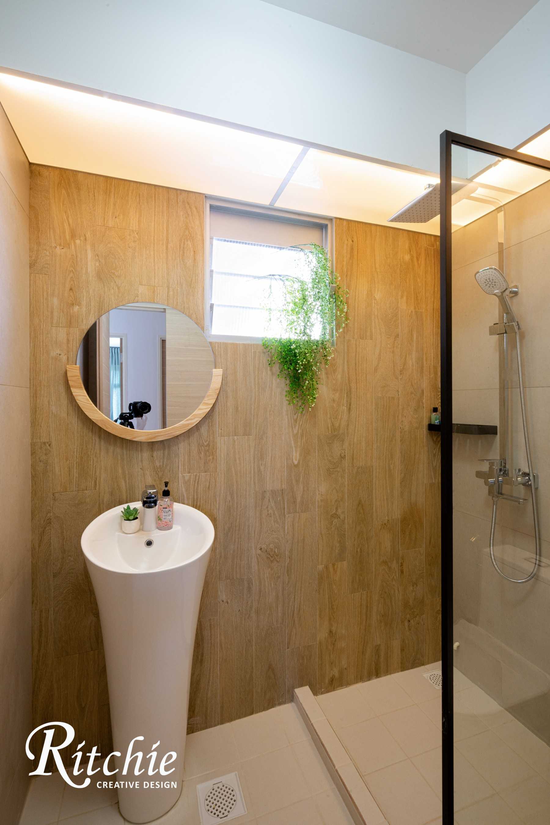 Minimalist Bathroom with Mirror and Shower Screen
