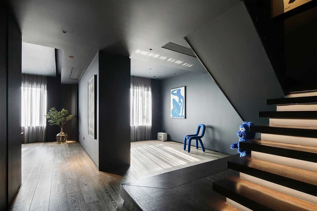 Contemporary Entryway with Parquet Floor and Drop Light