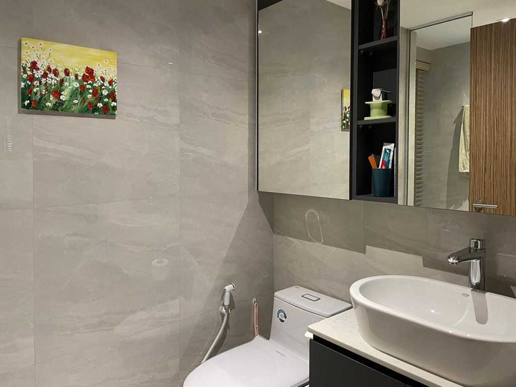 Scandinavian Bathroom with Feature Wall and Mirror