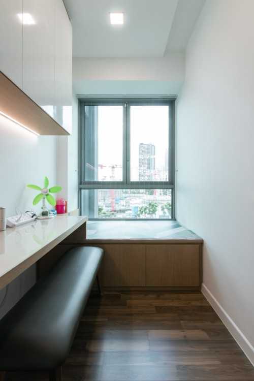 Modern Study at Hundred Trees