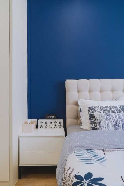 Modern Bedroom at 122 Potong Pasir