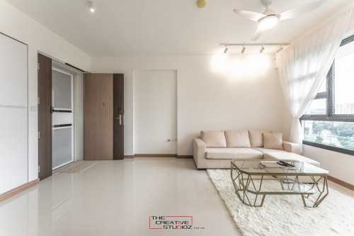 Minimalist Living Room at 467A Bukit Batok West Ave 9