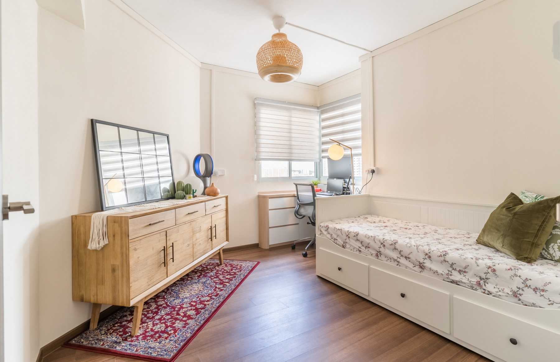 Vintage Bedroom with Vinyl Flooring and Sofa