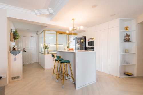 Vintage Home Bar at 603 Senja Road