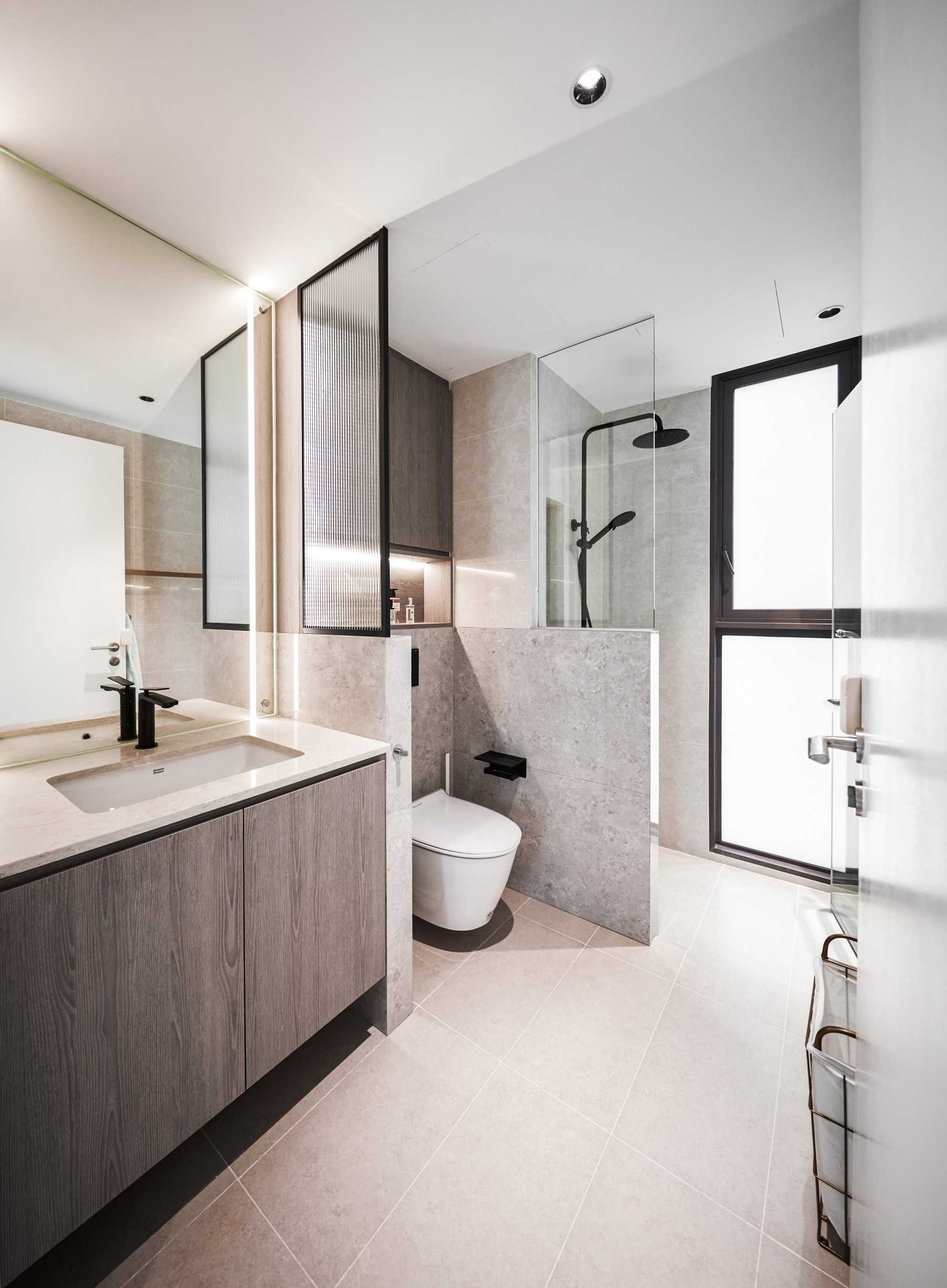 Contemporary Bathroom with Mirror and Shower Screen