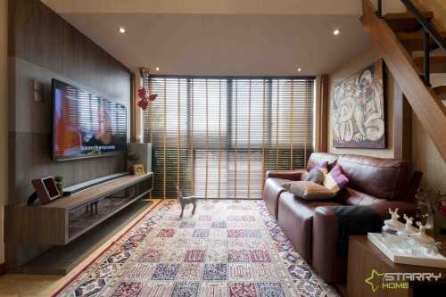 Contemporary Living Room at Upper Changi Road
