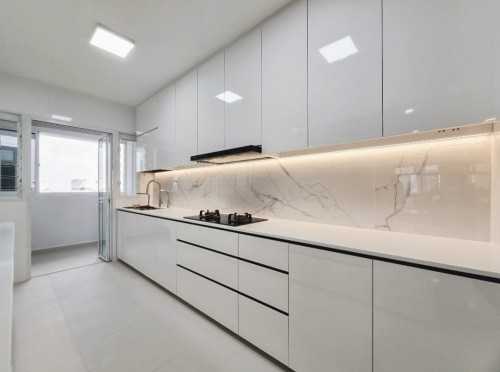 Modern Kitchen at Tampines GreenVerge