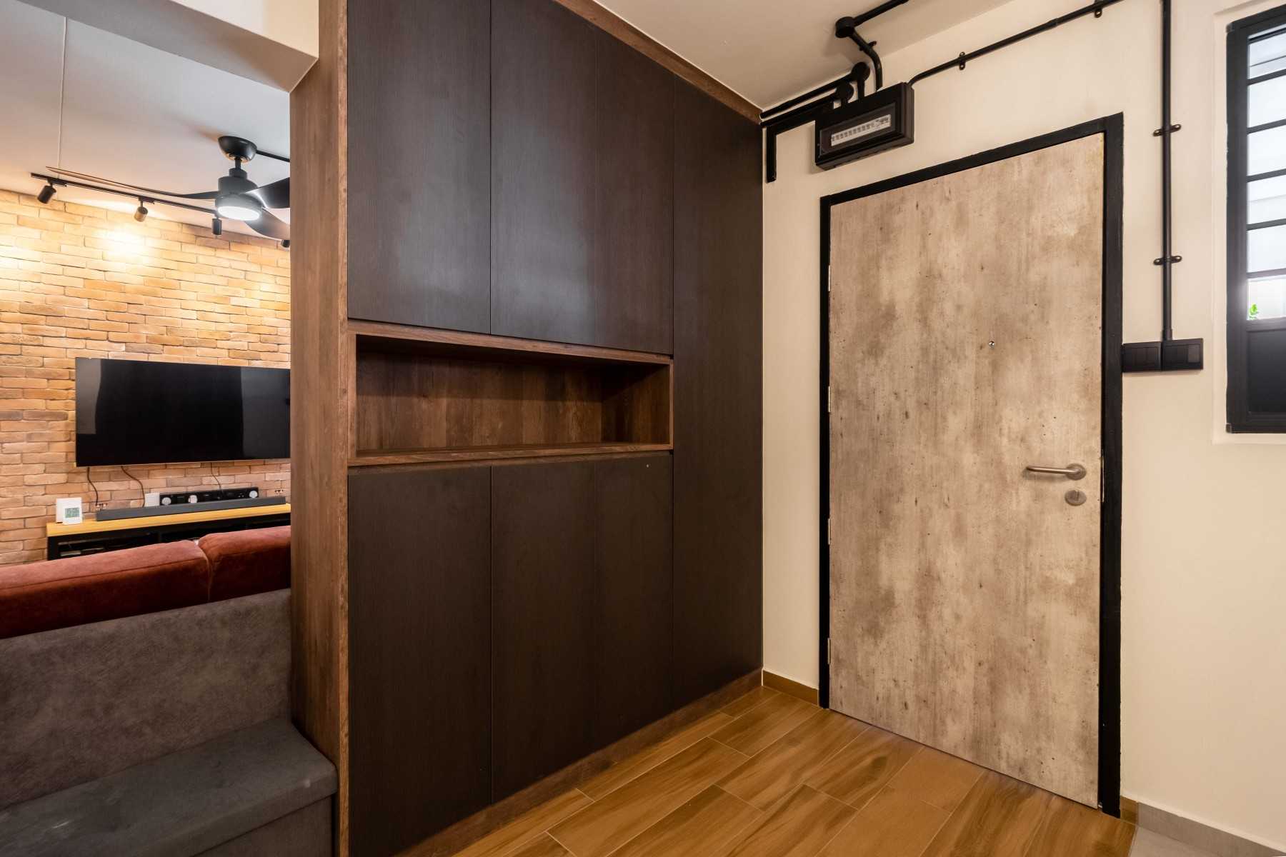 Industrial Entryway with Mirror and Seating Bench