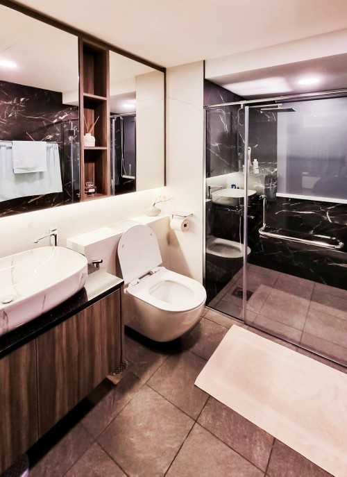 Scandinavian Bathroom at The Minton