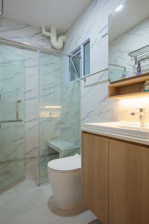 Asian Bathroom at 287D Jurong East St 21