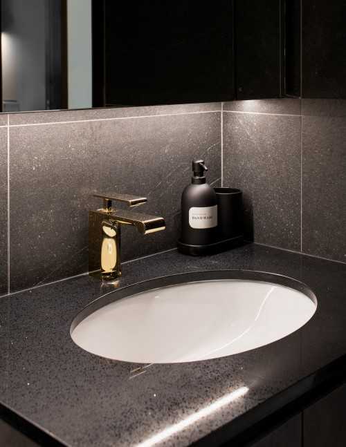 Modern Bathroom at sims urban oasis condo