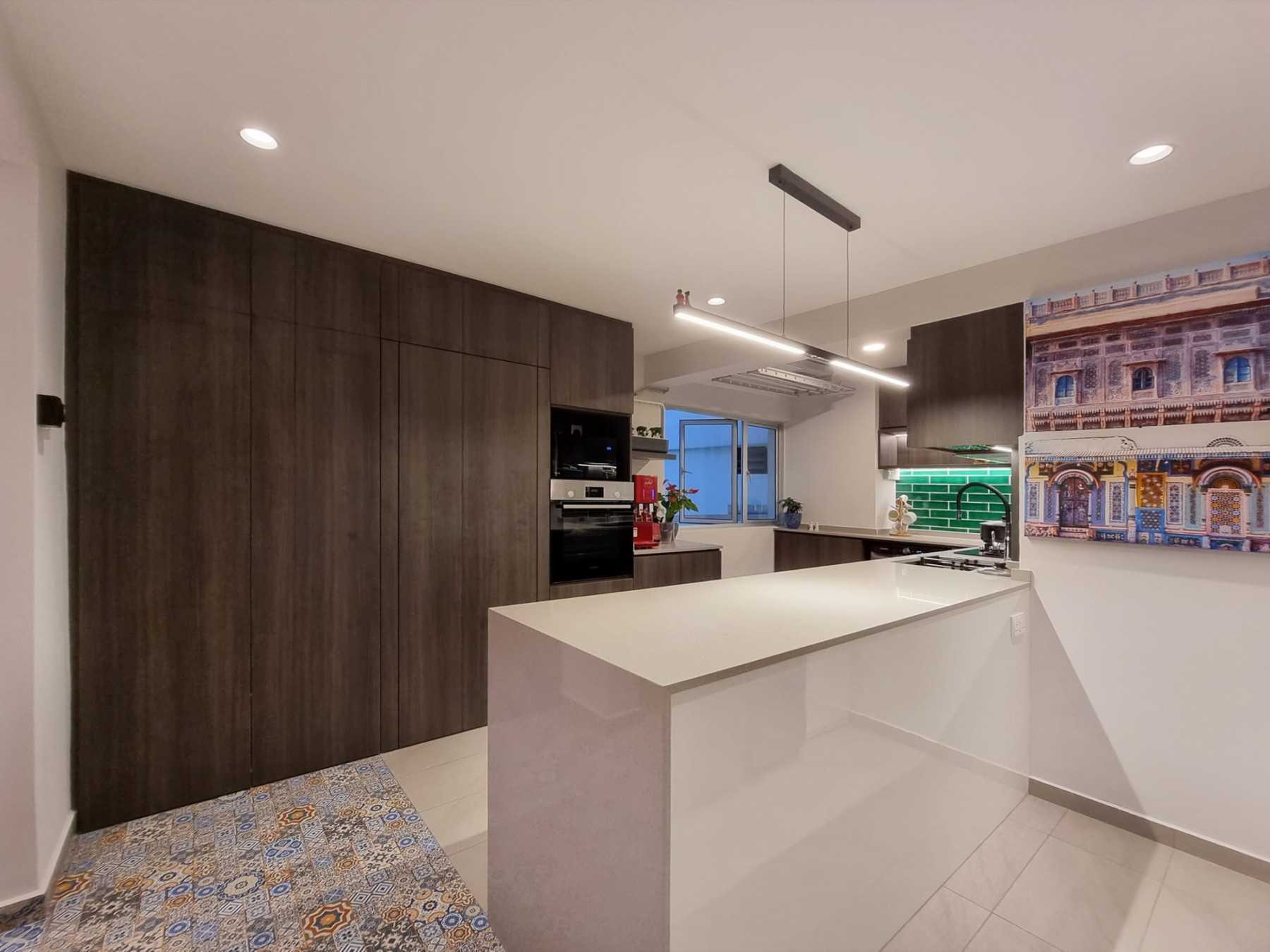 Modern Kitchen with Kitchen Window and Kitchen Accessories