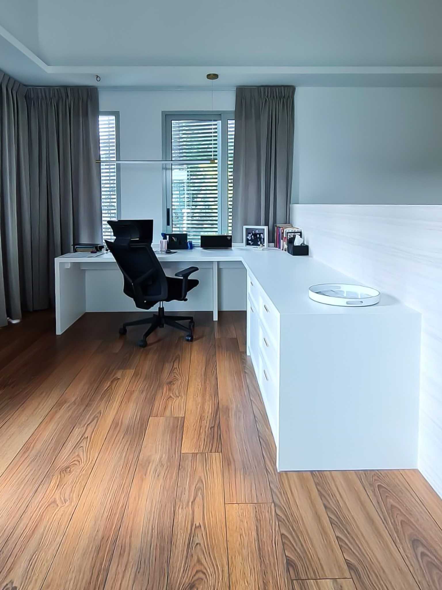 Scandinavian Bedroom with Window Grille and Desk