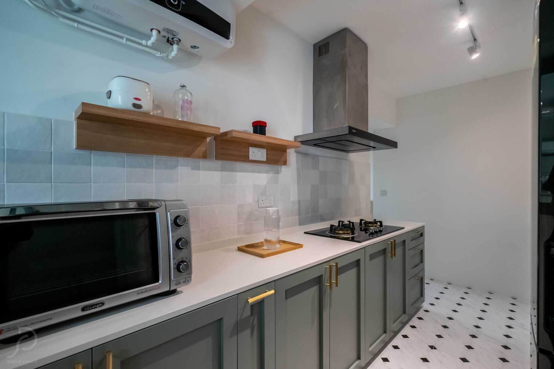 Transitional Kitchen with Vinyl Flooring and Wood Flooring