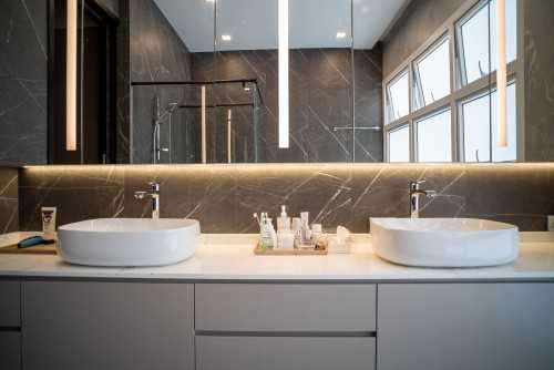 Contemporary Bathroom at Dunbar Walk