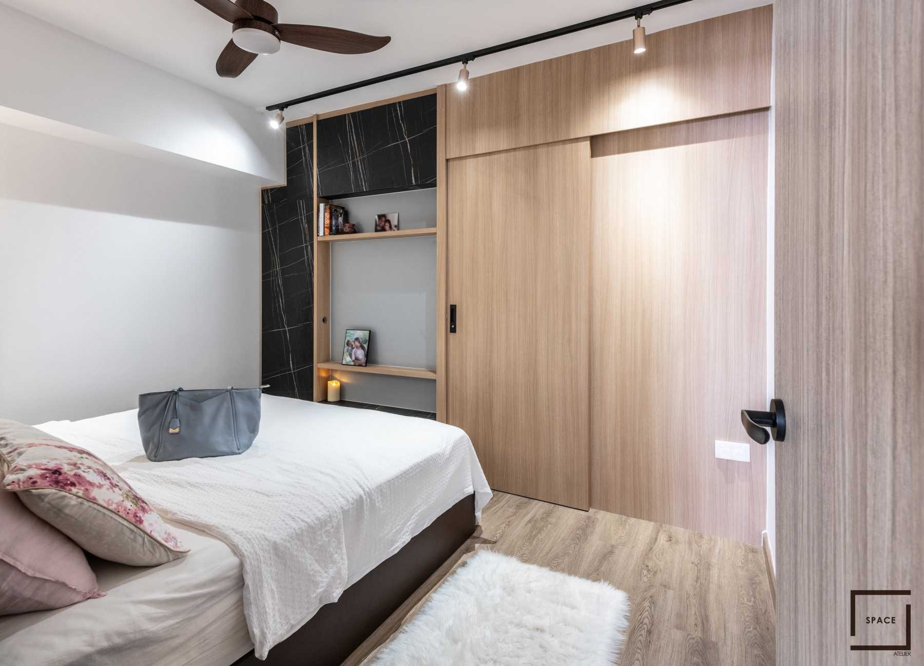 Contemporary Bedroom with Vinyl Flooring and Wardrobe