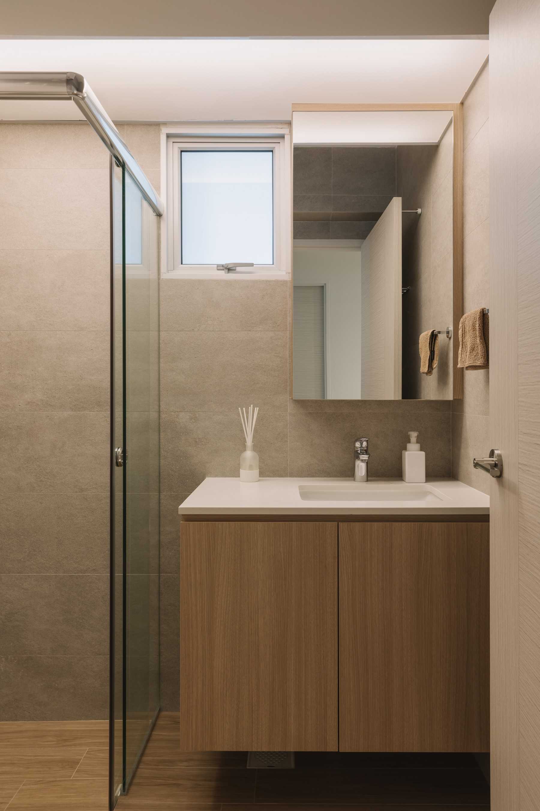 Modern Bathroom with Mirror and Shower Screen