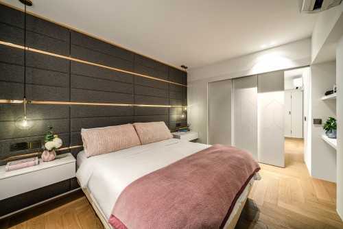 Modern Bedroom at Telok Blangah Heights, Singapore